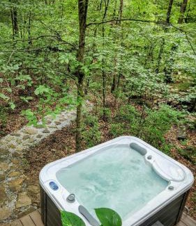 Abbeville Villa | Beautiful A-Frame Treehouse in the Forest
