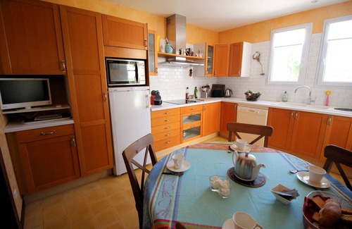 Poulx Villa | Beautiful air-conditioned villa in Poulx, Gard, private pool