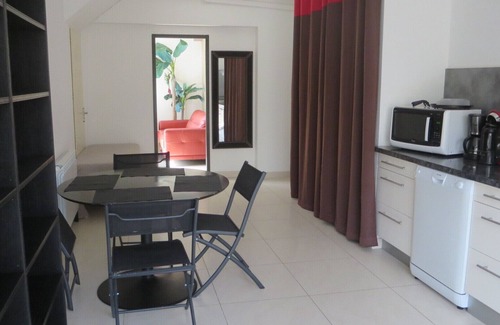 Saint-Cyr-sur-Mer Apartment | BEAUTIFUL air-conditioned T2 60m2 100 m from Les Lecques beach + parking lot