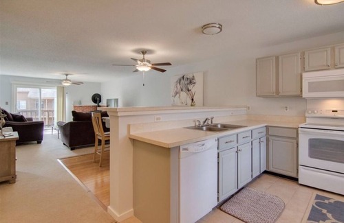 Lincoln Condo | Beautiful Airy Mountain Vacation Condo