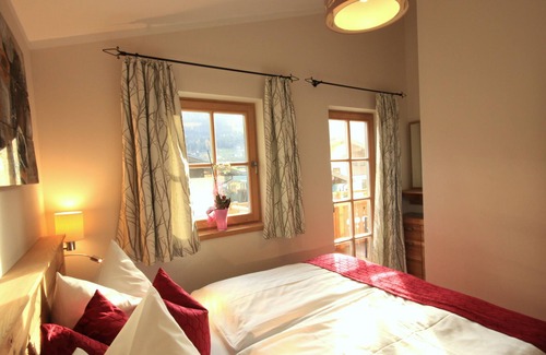Niedernsill Ski Chalet | Beautiful Alpine Chalet in great location - large skiareas and glacier nearby