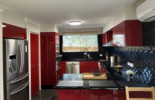 Budgewoi House | Beautiful and comfy 3 bedrooms duplex close to everything