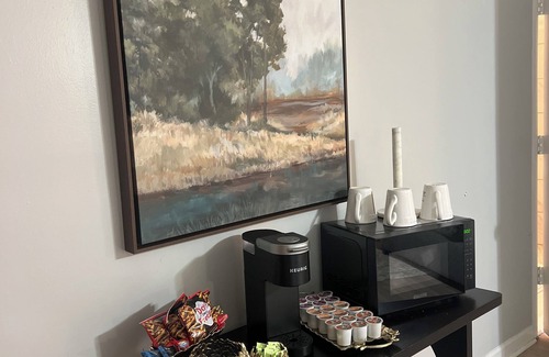 Tallahassee House | Beautiful and conveniently located mother-in-law suite in Tallahassee