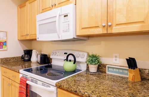 Biggar Condo | Beautiful and Convenient Mediterranean-style condo