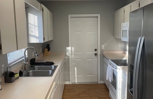 Candler House | Beautiful and Cozy 3 Bedroom Home