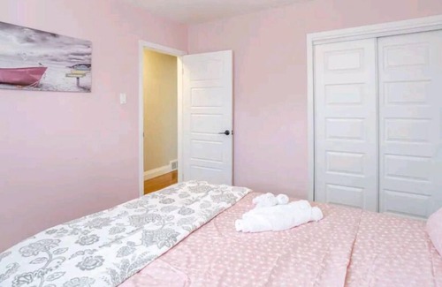 Burlington House | Beautiful and cozy Bungalow