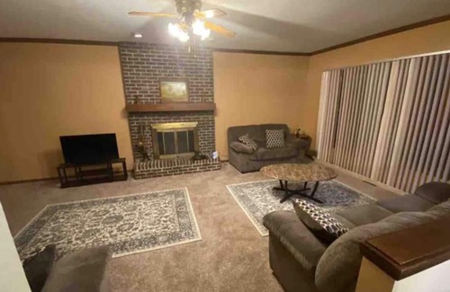 Parma House | Beautiful and large family home!