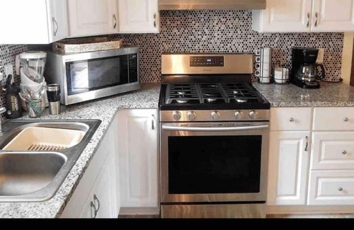 Parma House | Beautiful and large family home!