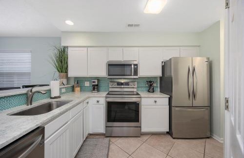 Pawleys Island Apartment | Beautiful and modern 3 BR Condo in True Blue!