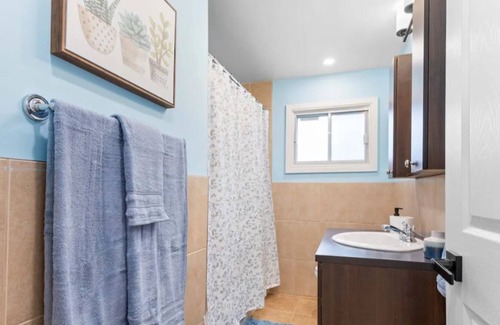 Pierrefonds-Roxboro House | Beautiful and quiet urban cabin