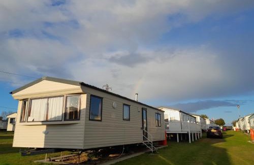 Clacton-on-Sea Other | Beautiful and Spacious Mobile home - Sleeps 6,