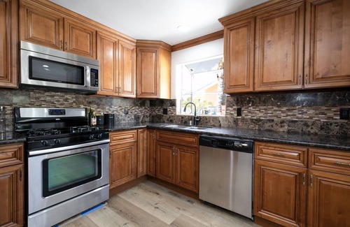 Winnetka House | Beautiful and Spacious Home in San Fernando Valley