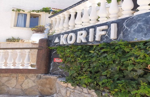 Piskopiano Apartment | Beautiful and Spacious Room Near Cretan Sea