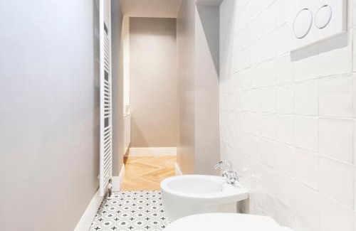 Varesine Apartment | Beautiful and spacious house in Corso Como by Easylife