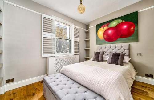 Chelsea Riverside House | Beautiful and spacious room in Chelsea