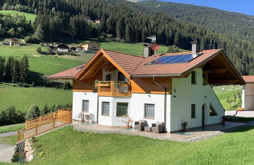 Sarentino Apartment | Beautiful apartment for 6 guests with WIFI, TV and balcony