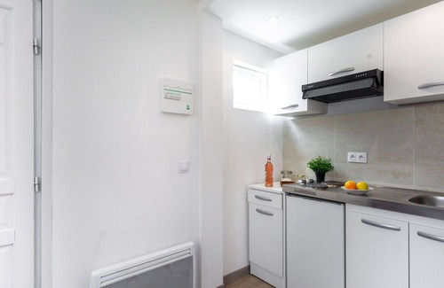 Cros-de-Cagnes Apartment | Beautiful apartment for 2 people with pool, WIFI, TV, patio and parking