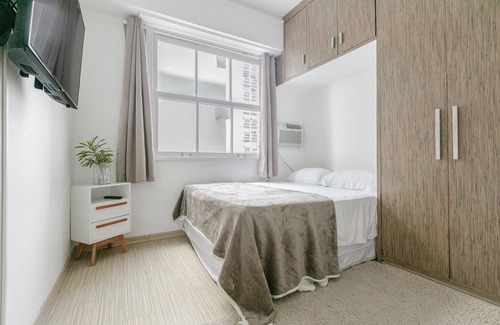 Ipanema Villa | Beautiful Apartment in Ipanema's Posto 9 - Ipa017