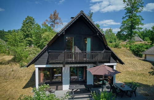 Feriendorf Frankenau House | Beautiful apartment in villa for 9 guests with WIFI, terrace and panoramic view