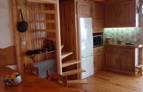 Ax-les-Thermes Apartment | Beautiful apartment in a residence in wood on the slopes.