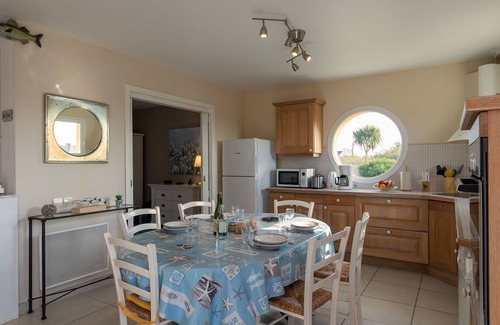 Kerlouan House | Beautiful apartment in villa for 5 people with TV, terrace and parking