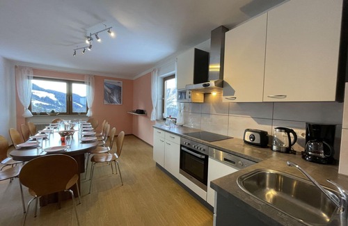 Sonnenberg Apartment | Beautiful apartment for 14 people with WIFI, TV, balcony, pets allowed and parking