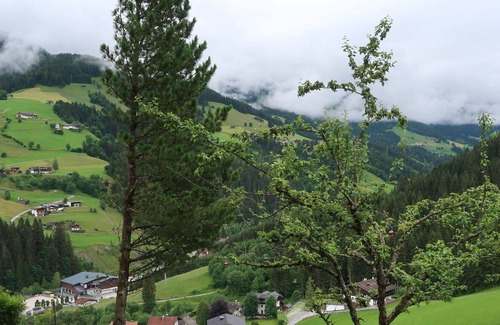 Wildschoenau Villa | Beautiful apartment in villa for 5 guests with WIFI, TV, terrace and parking