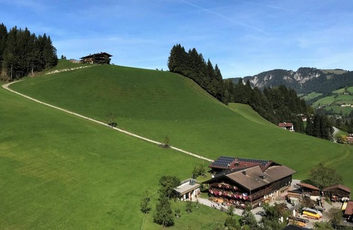 Wildschoenau Villa | Beautiful apartment in villa for 5 guests with WIFI, TV, terrace and parking