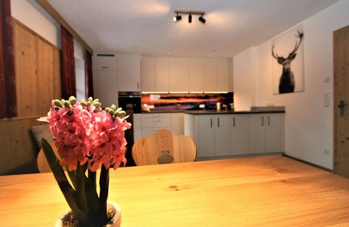Wildschoenau Apartment | Beautiful apartment for 10 people with WIFI, TV, patio and parking