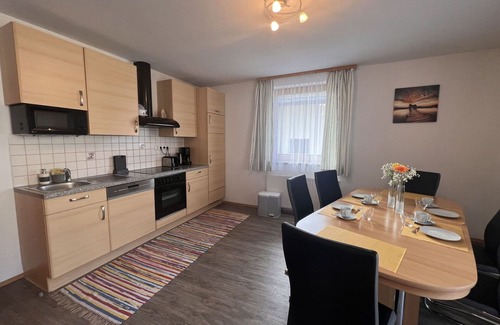 Thumersbach Apartment | Beautiful apartment for 6 guests with WIFI, TV, patio, pets allowed and parking