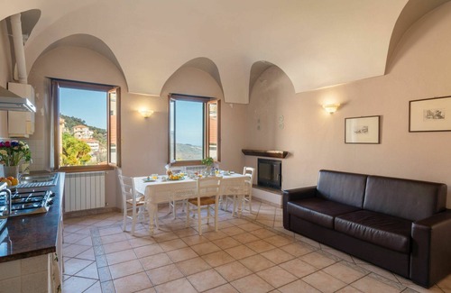 Pietrabruna Apartment | Beautiful apartment for 4 people with WIFI, TV and parking