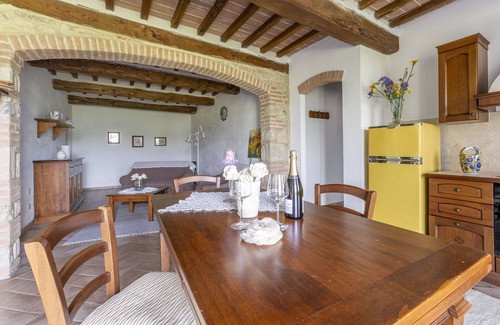 Radicondoli Villa | Beautiful apartment in villa for 4 guests with WIFI, pool, veranda, panoramic view and parking