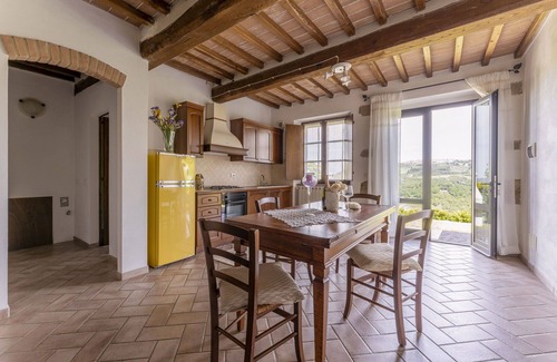 Radicondoli Villa | Beautiful apartment in villa for 4 guests with WIFI, pool, veranda, panoramic view and parking
