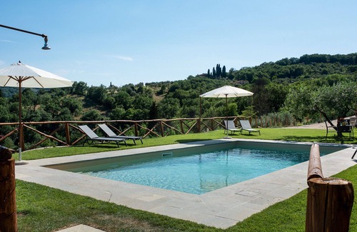 Pontassieve House | Beautiful apartment in villa with A/C, pool, WIFI, TV, patio, panoramic view and parking