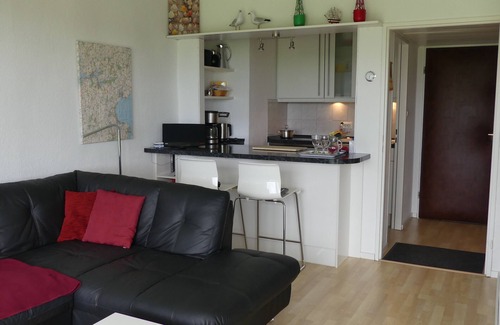 Haffkrug Apartment | Beautiful apartment, 20m to the beach, large balcony, outdoor pool, underground parking, WLAN