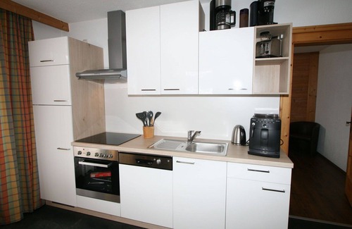 Emberg Apartment | Beautiful apartment for 3 guests with WIFI, TV, balcony and parking