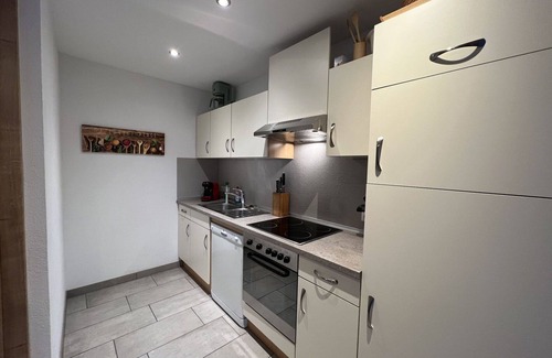 Gries Apartment | Beautiful apartment for 4 guests with WIFI, TV, patio and parking