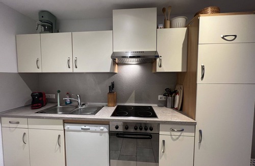 Gries Apartment | Beautiful apartment for 4 guests with WIFI, TV, patio and parking