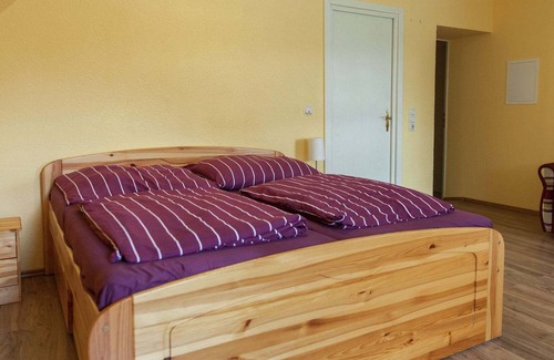 Merschbach Apartment | Beautiful Apartment in Merschbach with Garden