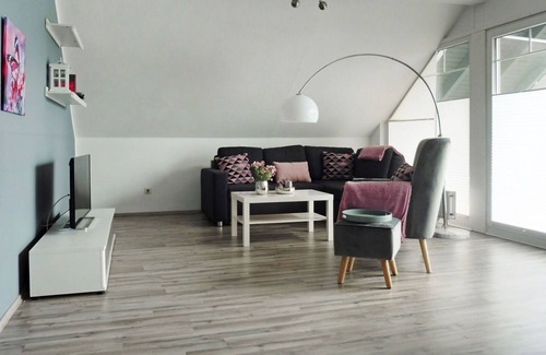 Lothe Apartment | Beautiful apartment for 4 guests with WIFI, TV, patio, pets allowed and parking