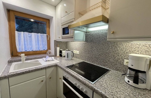 Farchant Apartment | Beautiful apartment for 2 people with WIFI, TV, terrace and parking