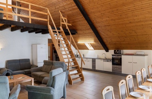 Immerath Apartment | Beautiful apartment for 12 people with WIFI, TV, balcony and pets allowed