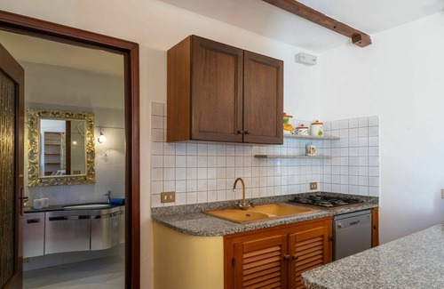 Valloria Apartment | Beautiful apartment for 4 guests with pool, WIFI, hot tub, A/C, TV, patio and parking