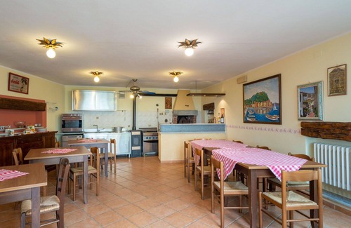 Valloria Apartment | Beautiful apartment for 4 guests with pool, WIFI, hot tub, A/C, TV, patio and parking
