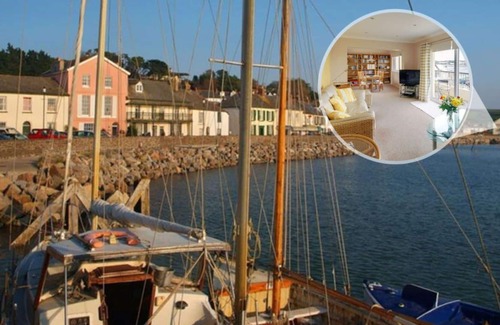 Instow Apartment | Beautiful apartment for 4 guests with WIFI, TV and parking