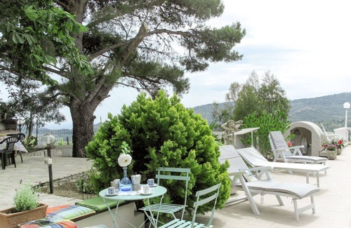 Torrazza Apartment | Beautiful apartment for 6 people with WIFI, pool, TV, patio, panoramic view and parking