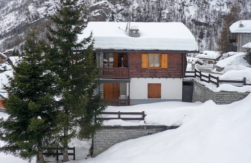 Paquier Apartment | Beautiful apartment for 4 guests with WIFI, TV, balcony, pets allowed and parking