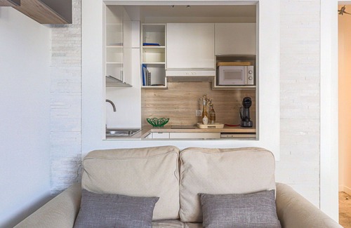 Cimiez Apartment | Beautiful apartment for 2 people with A/C, WIFI, TV, terrace, pets allowed and panoramic view