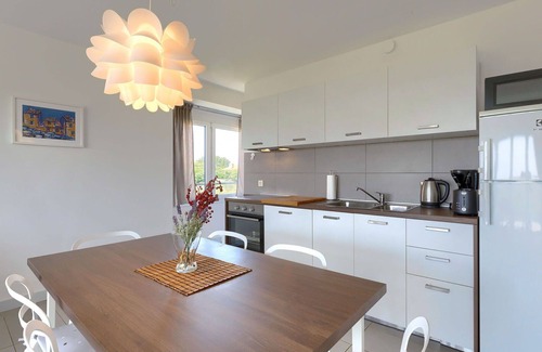 Zambratija Apartment | Beautiful apartment for 4 guests with pool, WIFI, A/C, TV and terrace