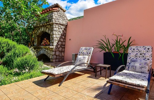 Sibinj Krmpotski Apartment | Beautiful apartment for 5 guests with WIFI, A/C, TV, terrace and parking